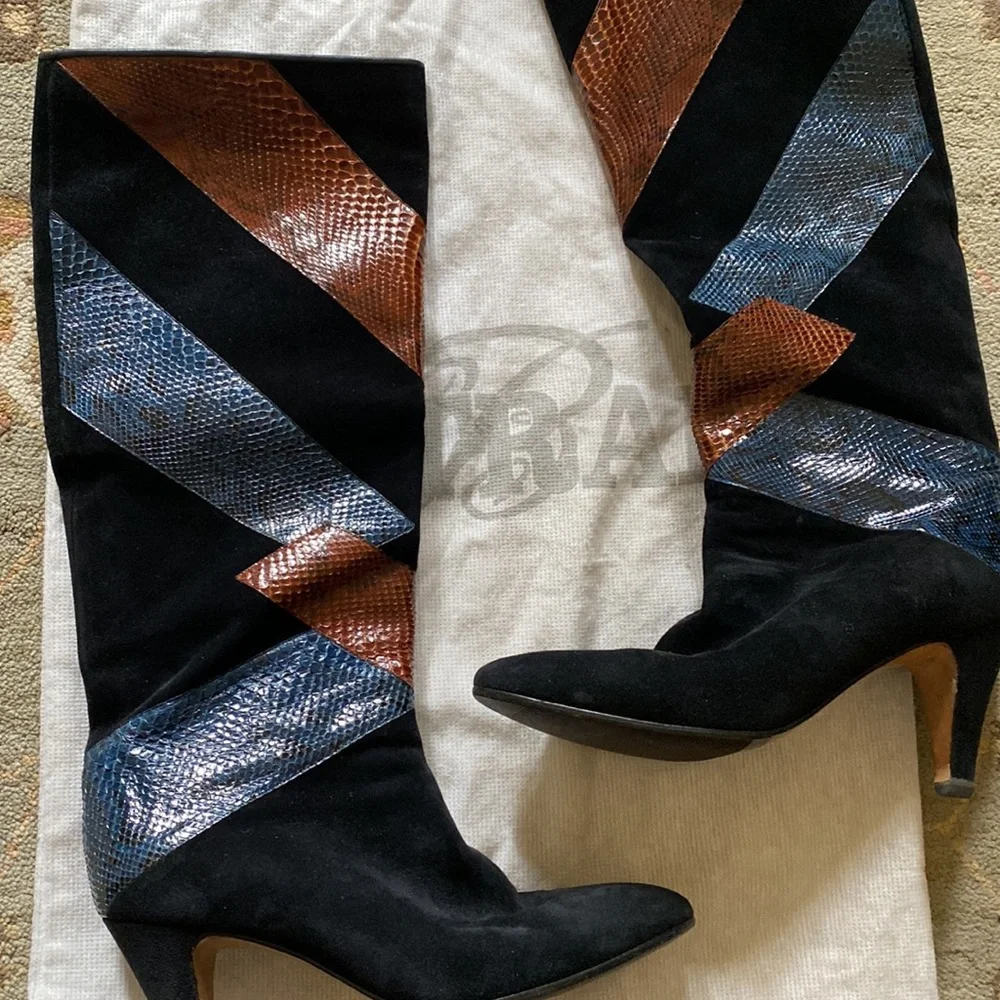 Beltrani Black Suede Knee high boot - Picture 6 of 8